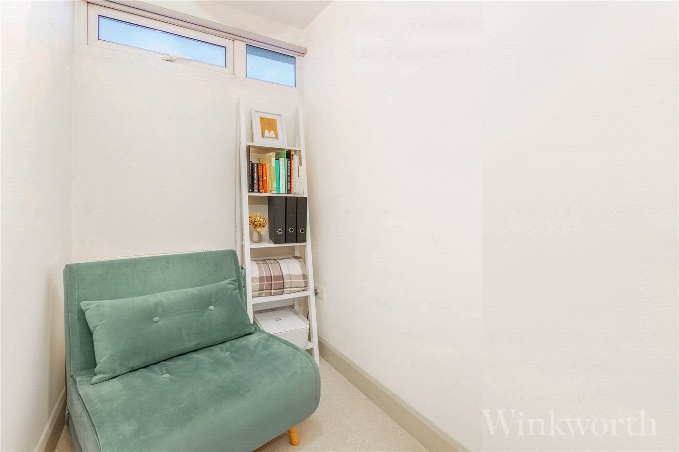 Flat Glengall Road in Greater London