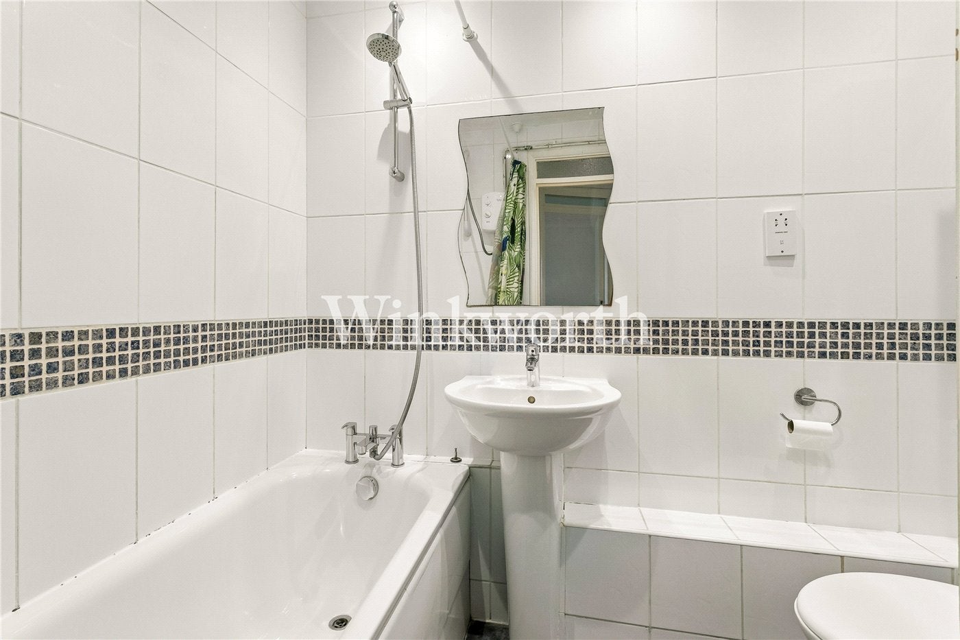 Flat De Bohun Avenue in Greater London