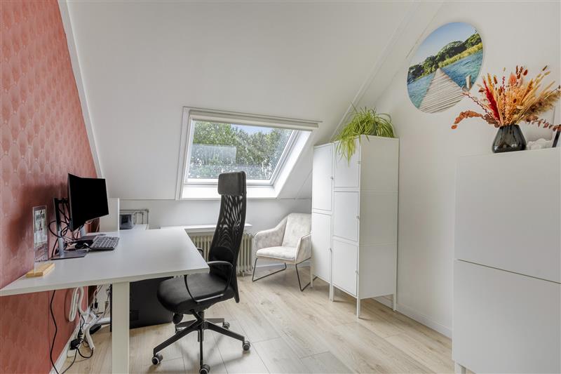 Tussenwoning te koop: Anna Pavlovastraat 34, Almere