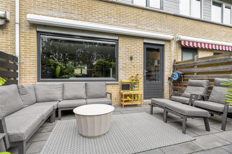 Tussenwoning te koop: Anna Pavlovastraat 34, Almere