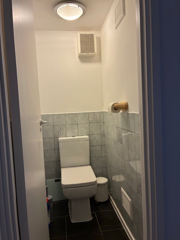 Room Burr Close in Greater London