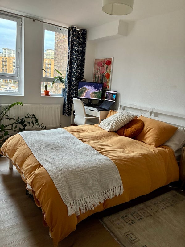 Room Burr Close in Greater London
