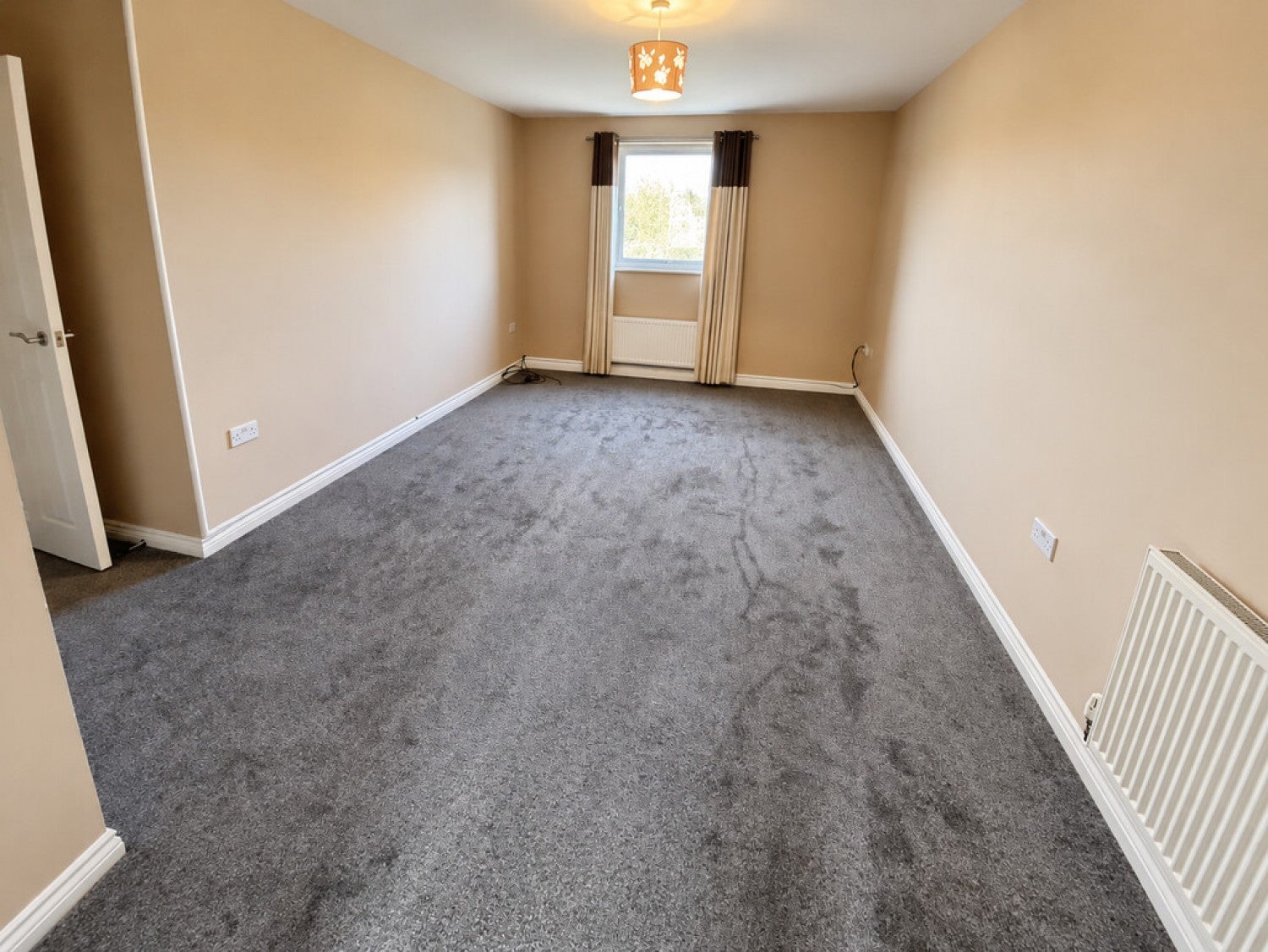 Flat Eddington Crescent in Welwyn Hatfield