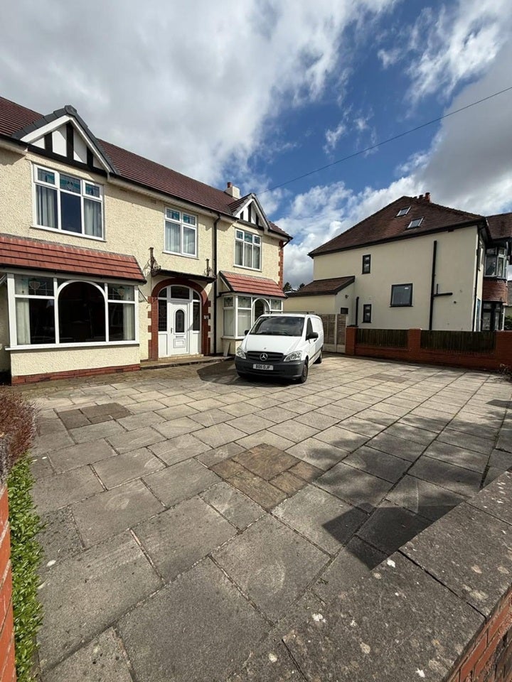 House Fulwood Hall Lane in Preston