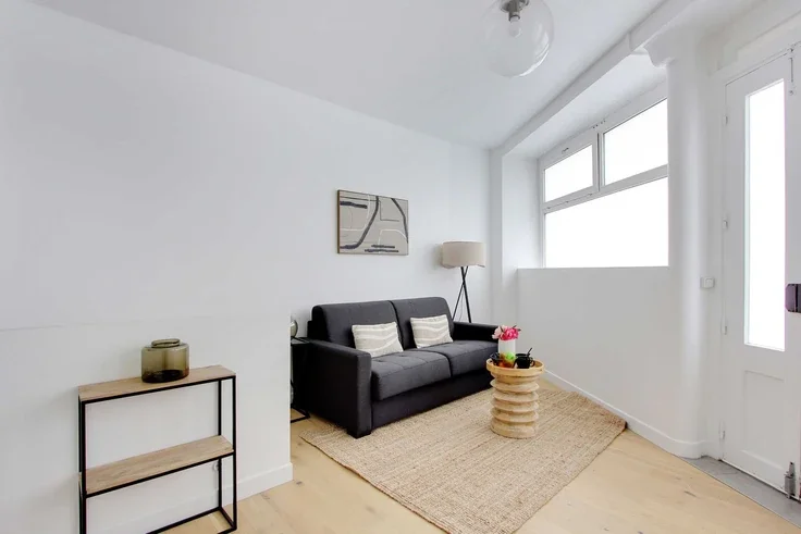 Flat Rue Montcalm in Paris
