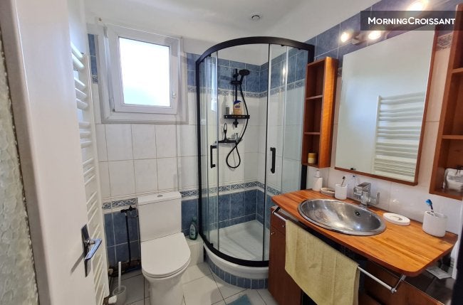 Room Rue de la Galarnière in Rezé