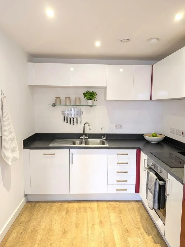Flat Jonzen Walk in Greater London