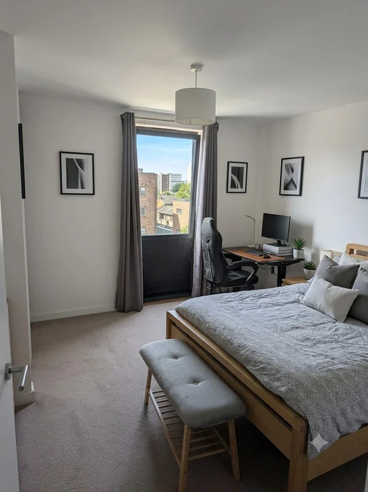 Flat Jonzen Walk in Greater London