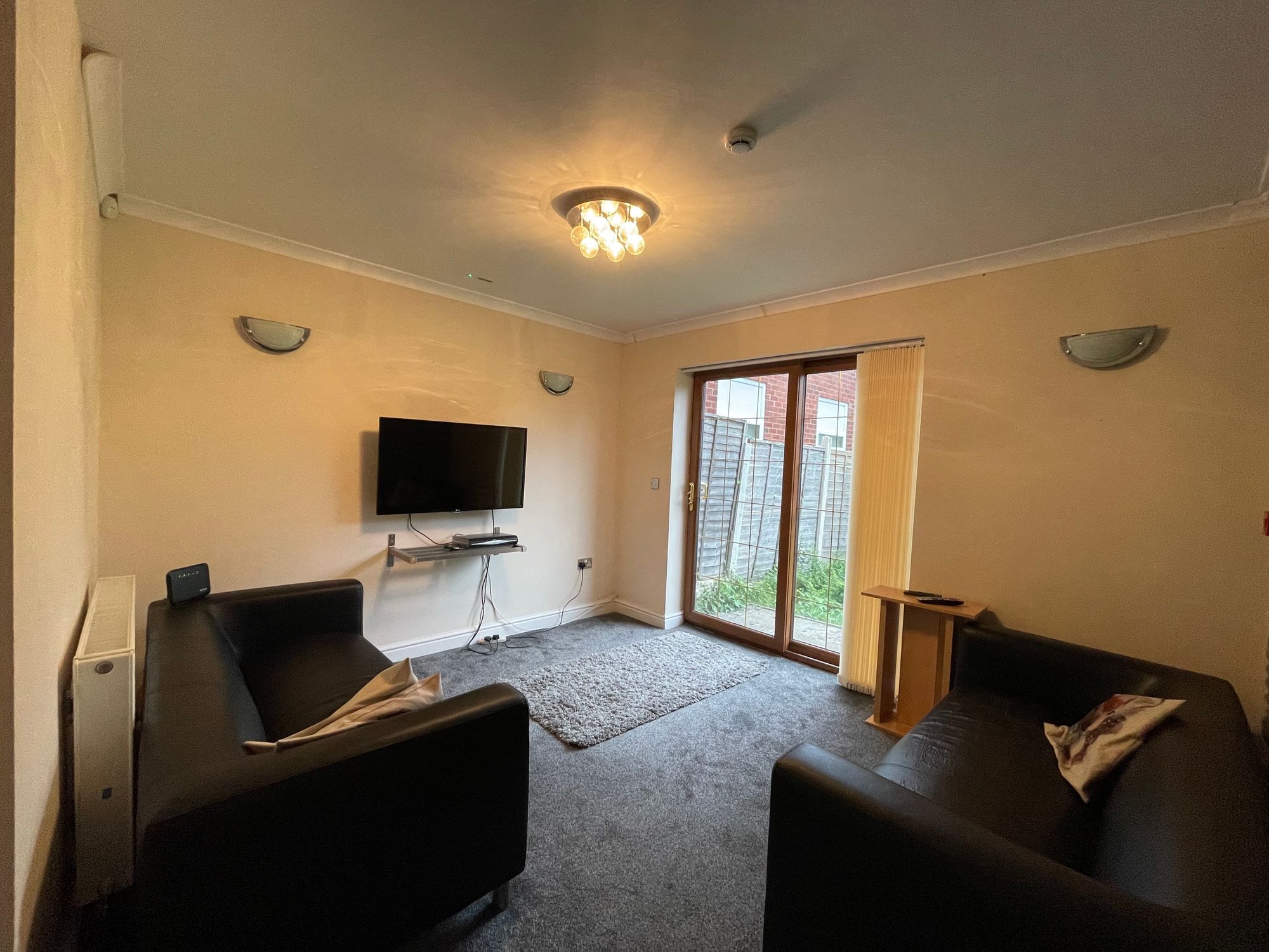 Flat Bloxwich Road North in Willenhall