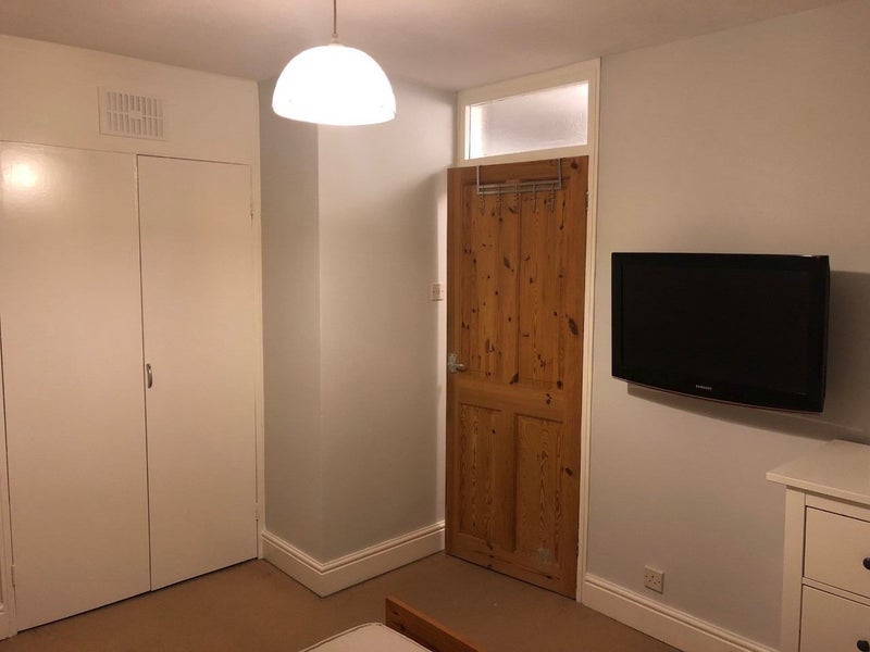 Room Ebbisham Drive in Greater London