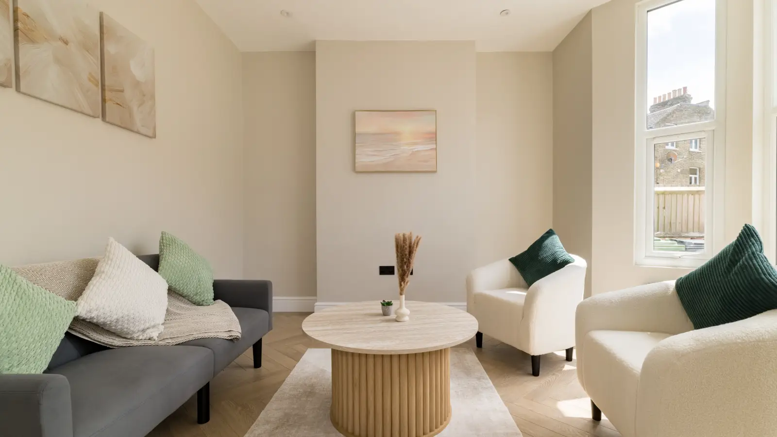 Flat Theodore Road in Greater London