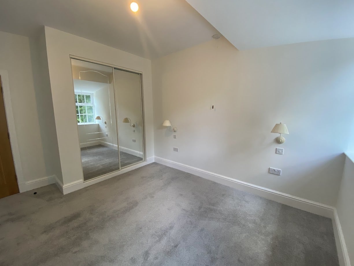 Flat Hallas Bridge in Bradford