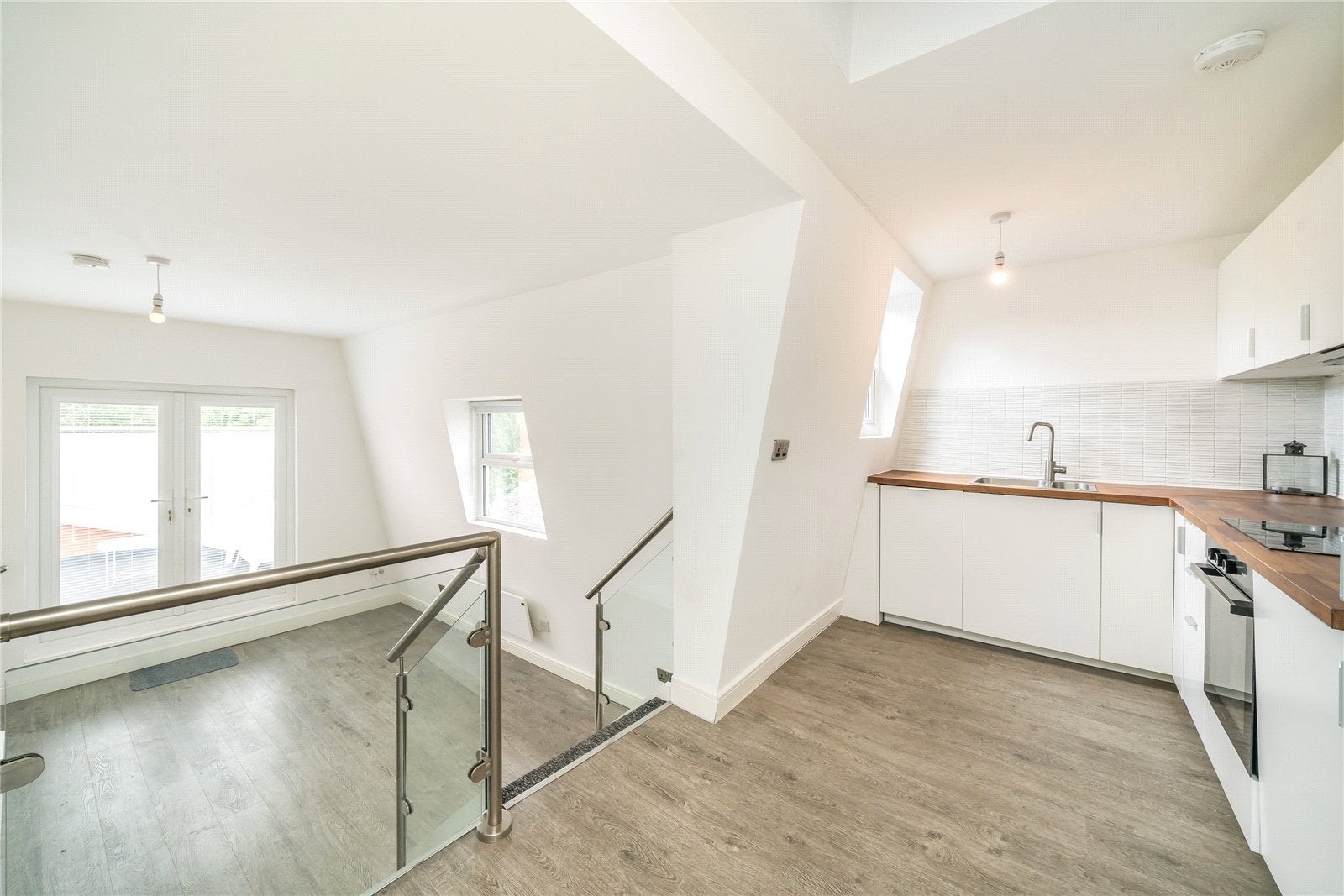 Flat Southcroft Road in Greater London