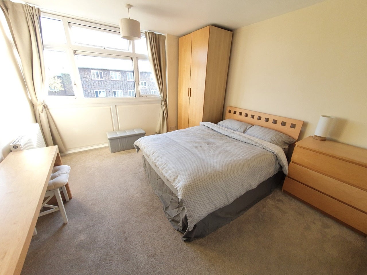 Flat Cautley Avenue in Greater London