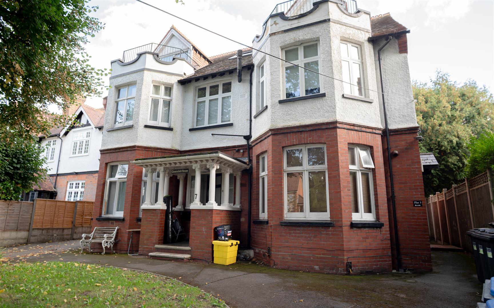 Flat Cavendish Road in Reigate and Banstead