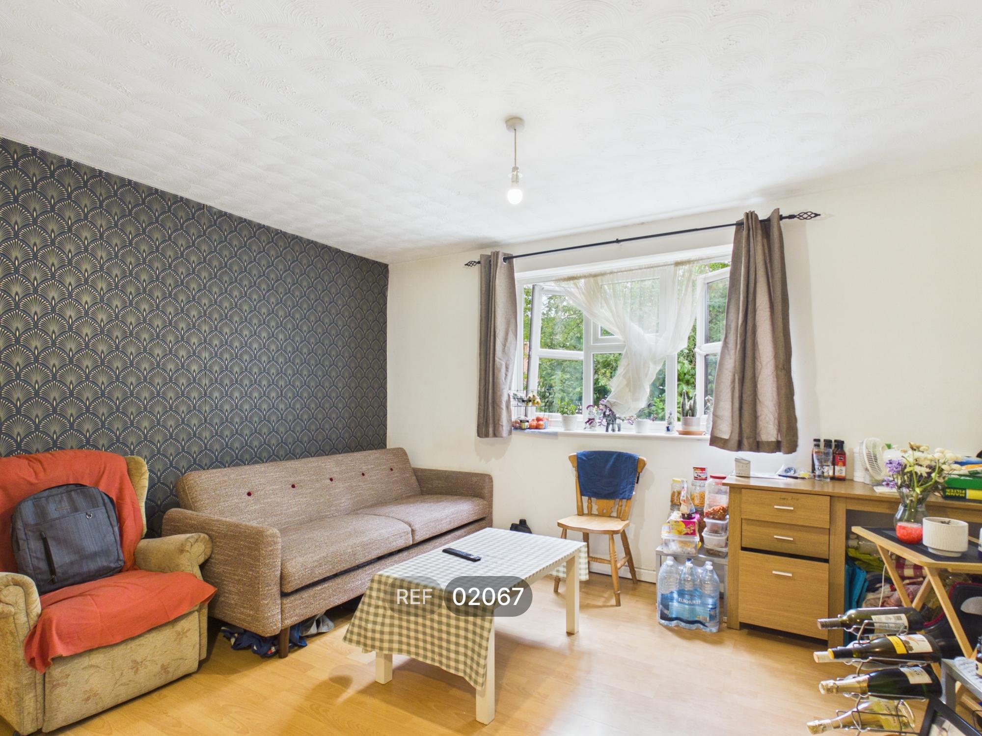 Flat Enville Way in Colchester