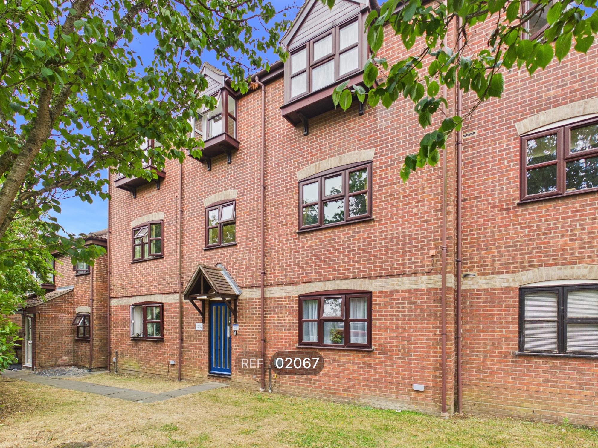 Flat Enville Way in Colchester
