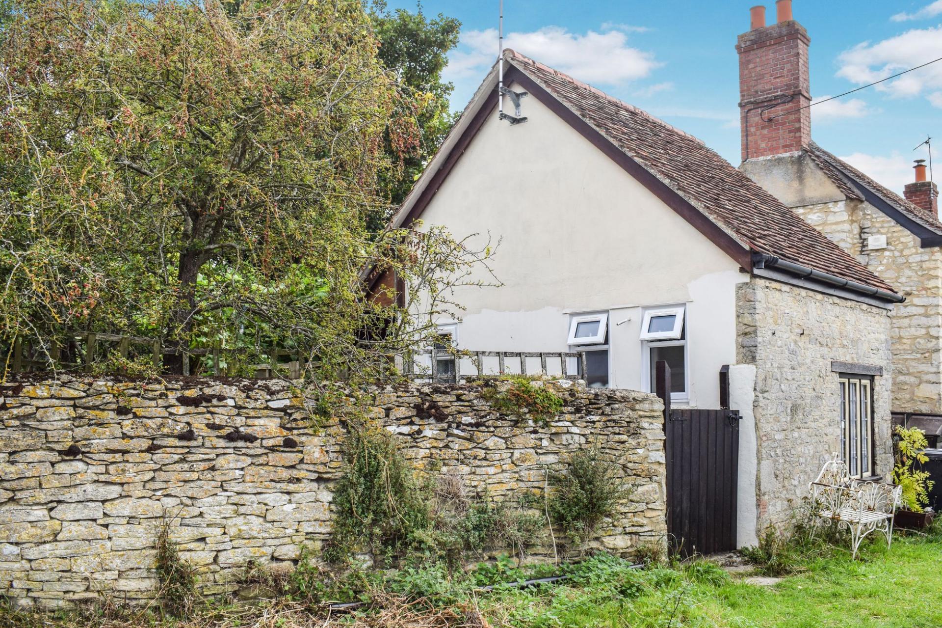 Flat Bell Lane in West Oxfordshire