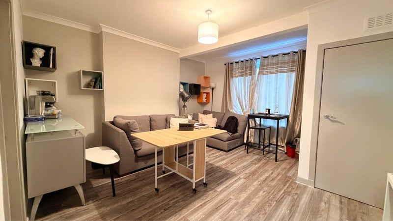 Room Lincoln Avenue in Glasgow