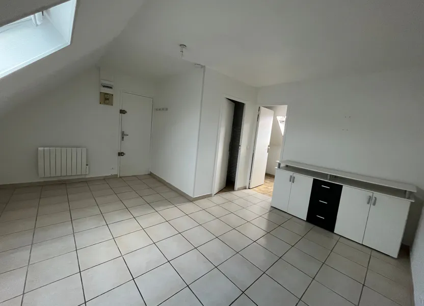 Flat Rue du Docteur Moussaud in Cuise-la-Motte