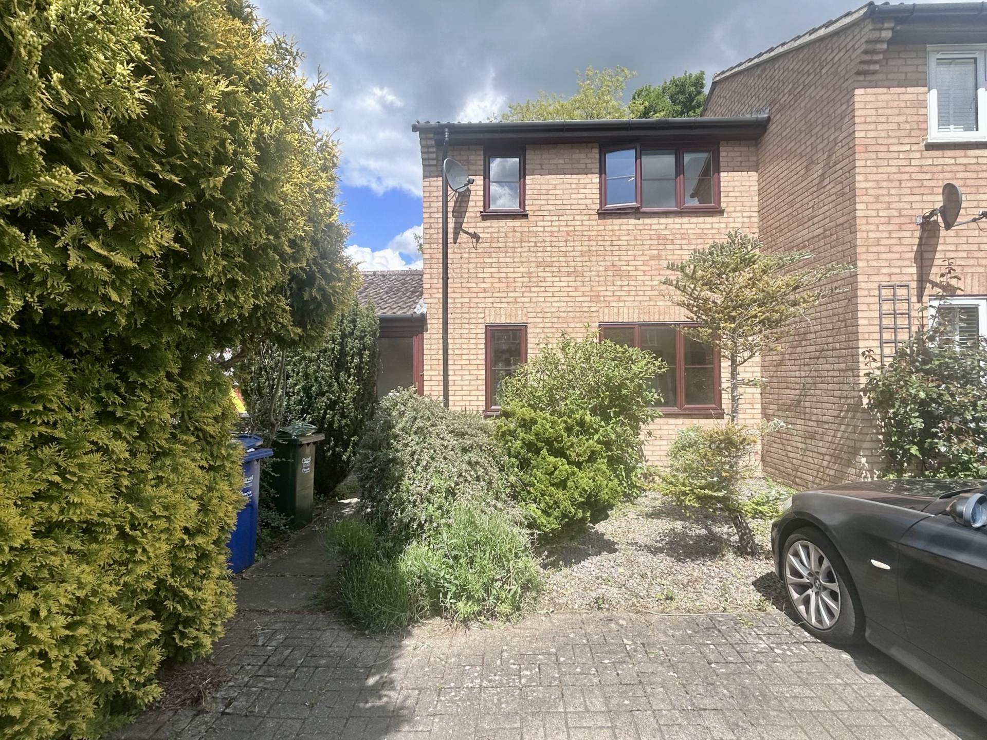 House Medina Gardens in Cherwell District