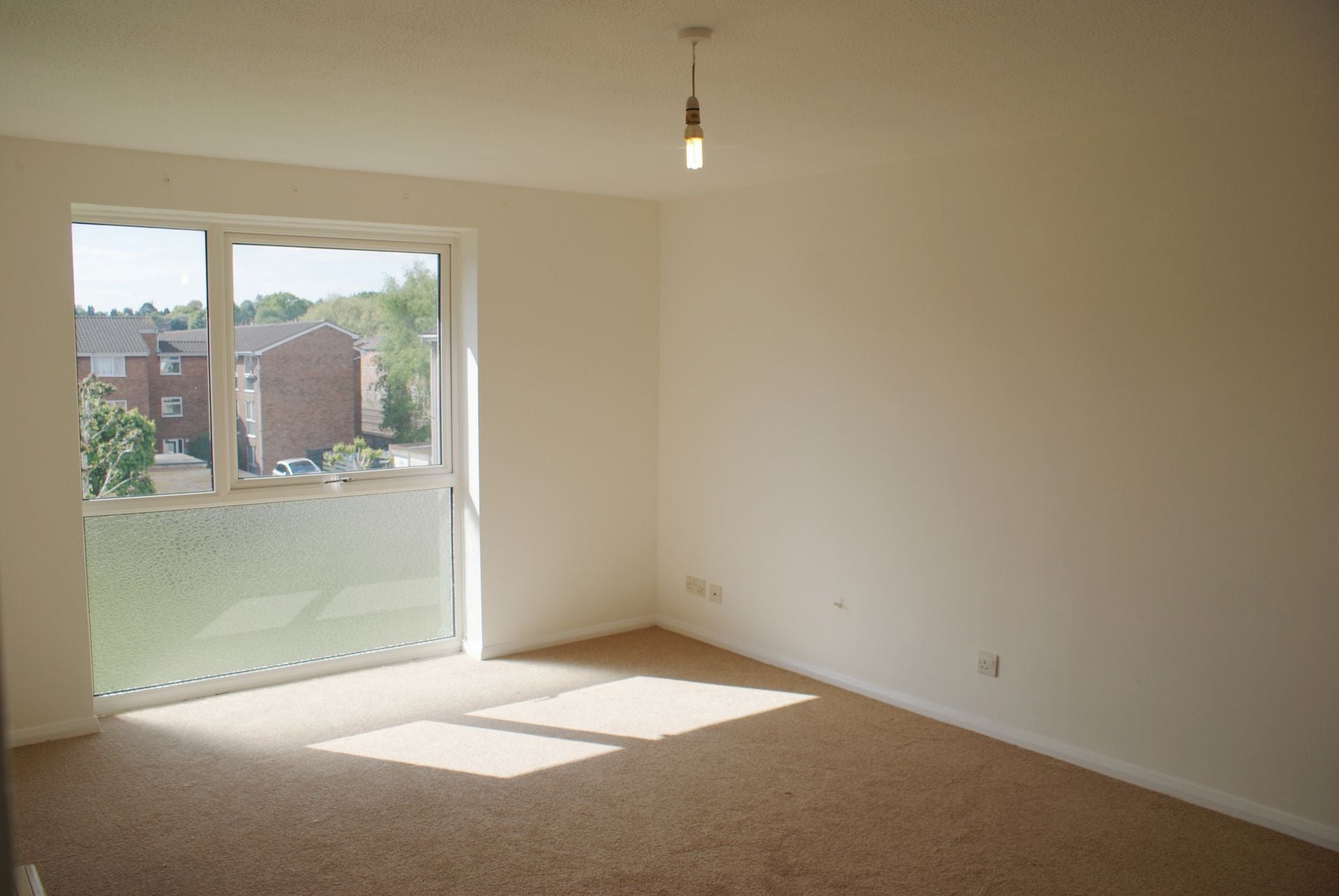 Flat Shurland Avenue in Greater London
