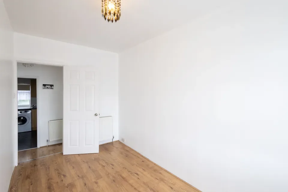 Flat Dewsbury Road in Leeds