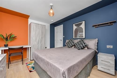 Room Wingmore Road in Greater London