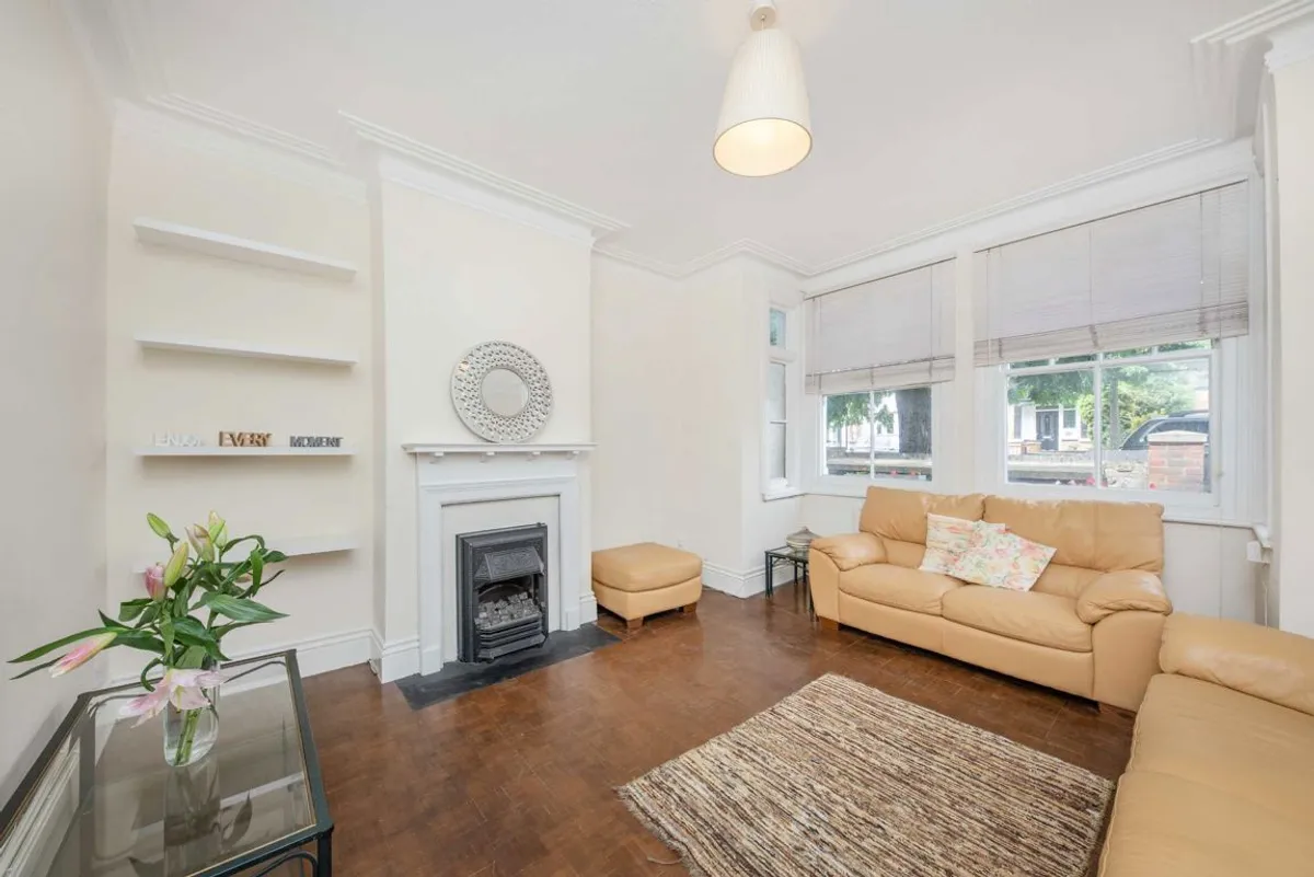 Flat St Margarets Road in Greater London