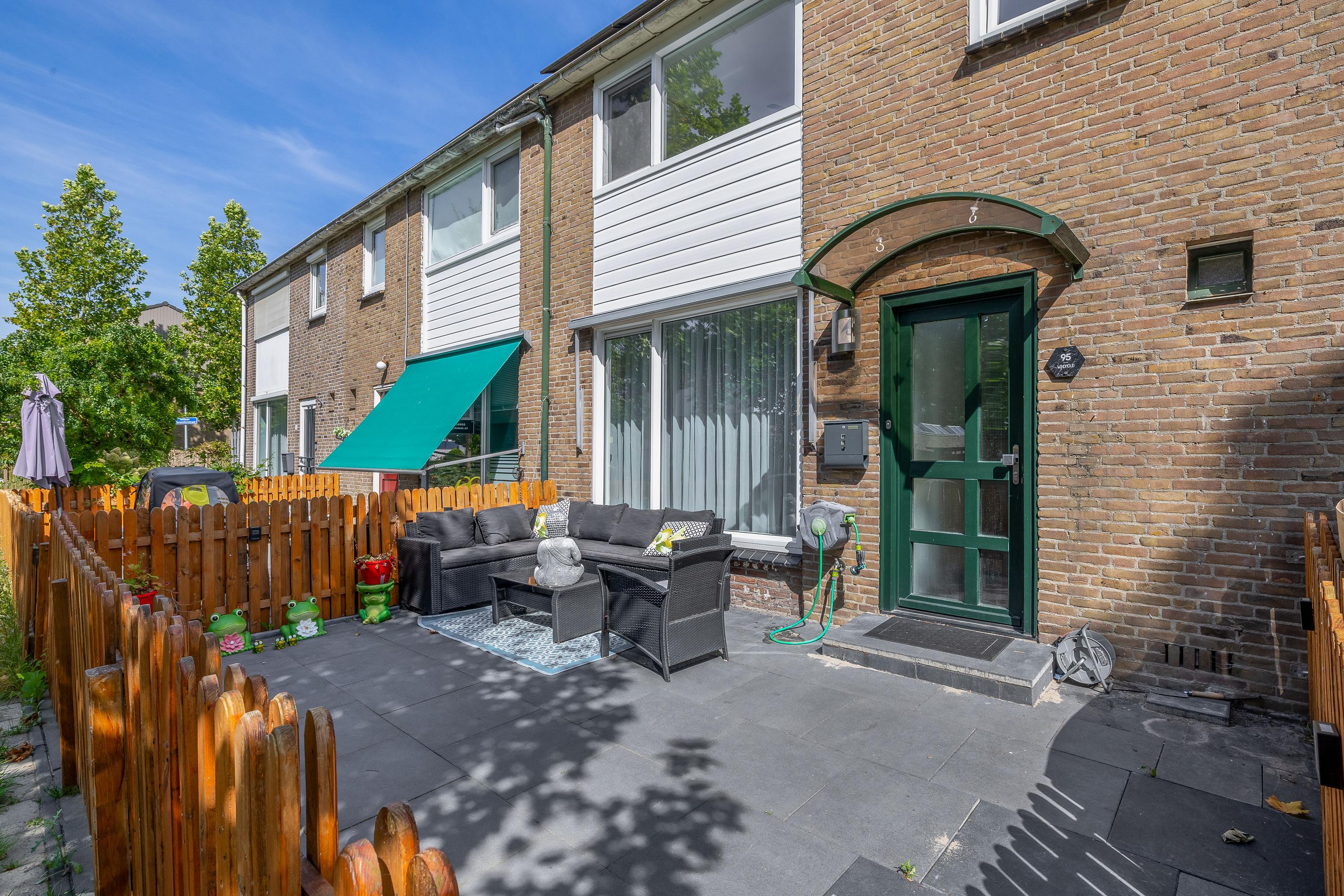 Tussenwoning te koop: Reddingiusweg 95, Groningen