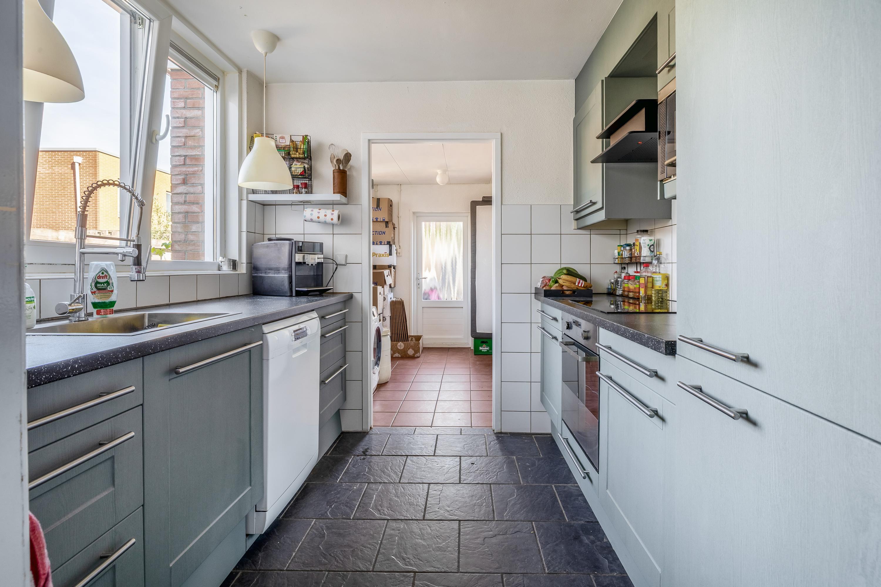 Tussenwoning te koop: Reddingiusweg 95, Groningen