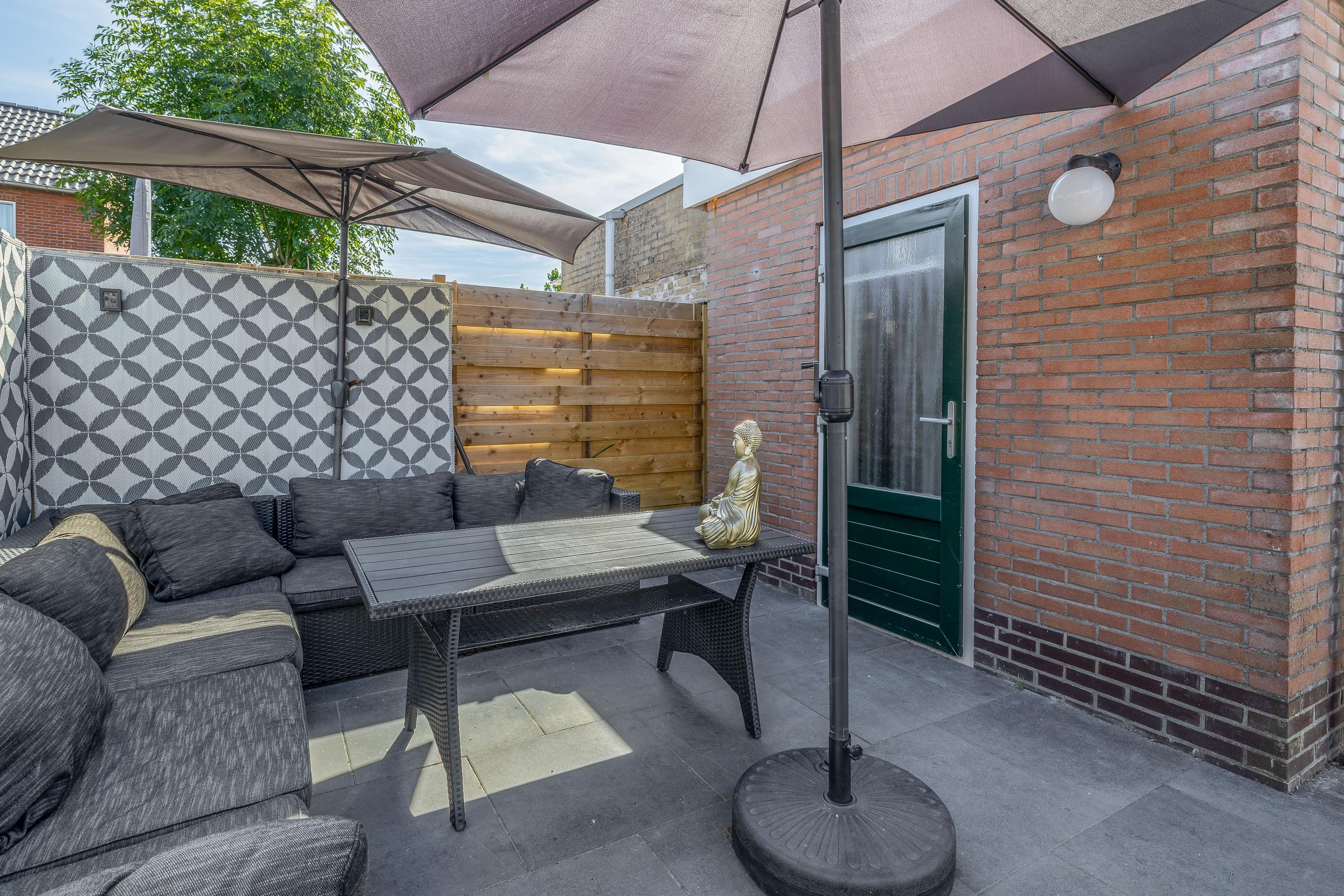 Tussenwoning te koop: Reddingiusweg 95, Groningen