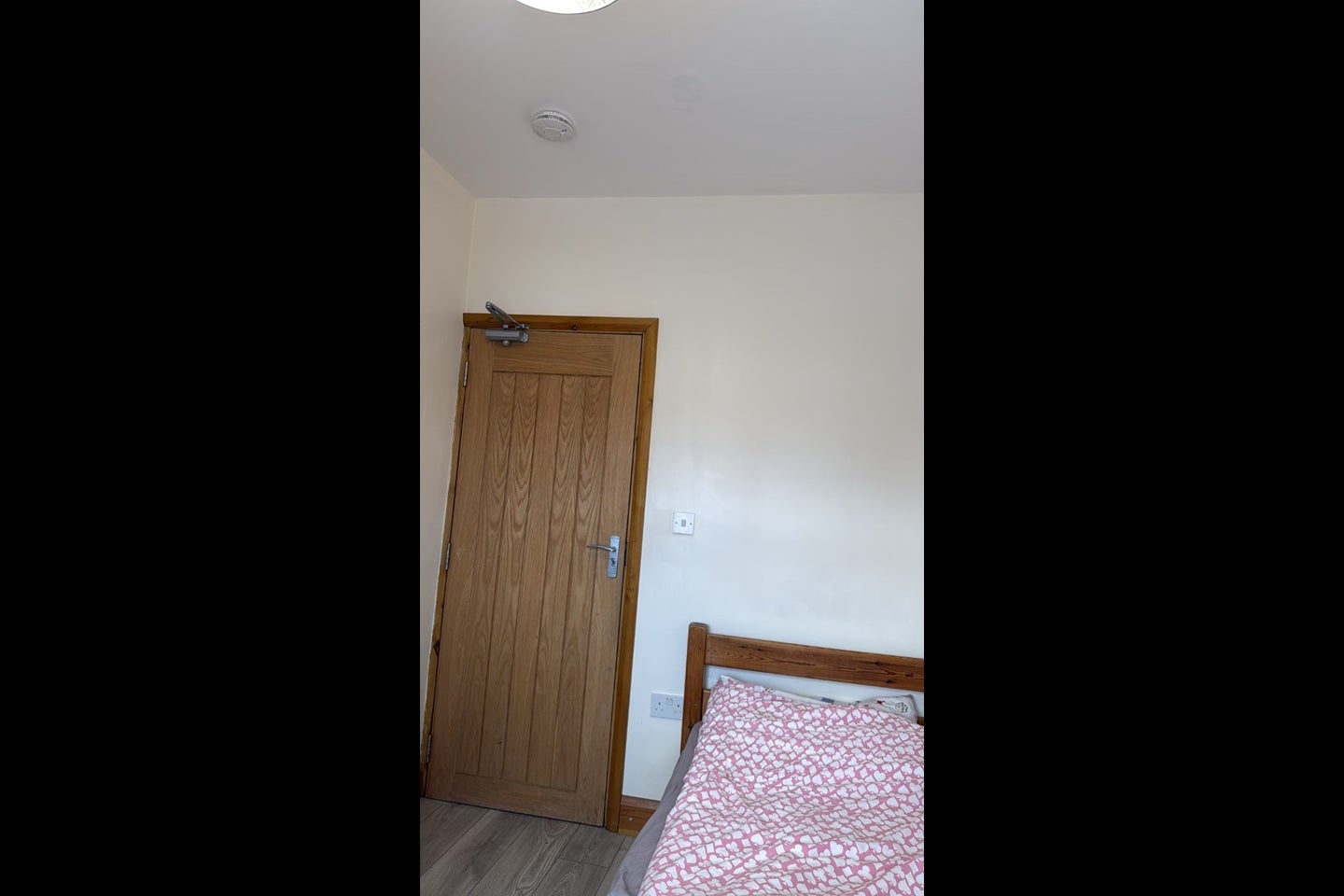 Room Vancouver Road in Greater London