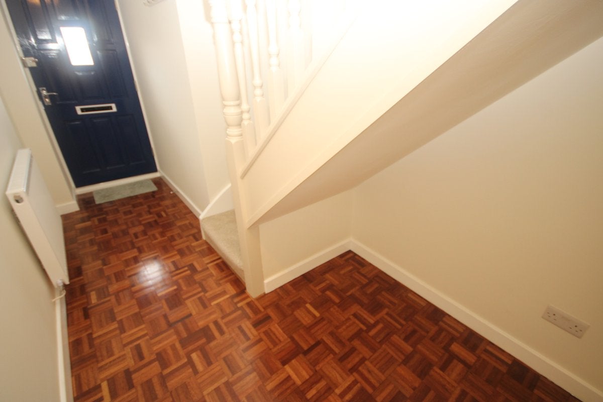 Flat Hawarden Road in Penyffordd