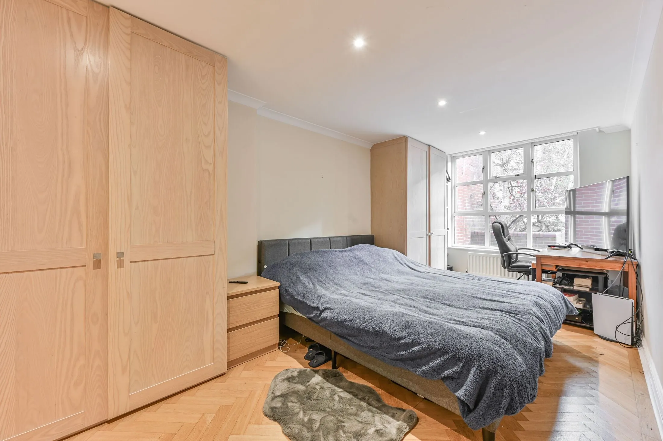 Flat Maunsel Street in City of Westminster