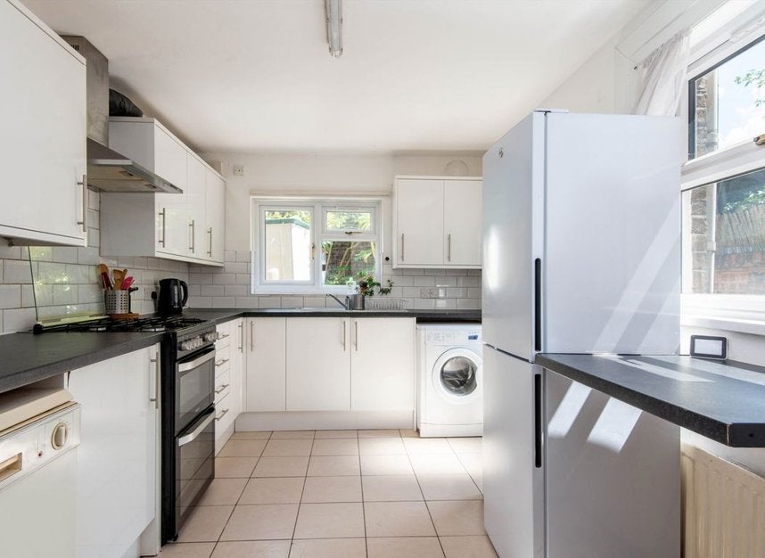 House Caxton Road in Greater London