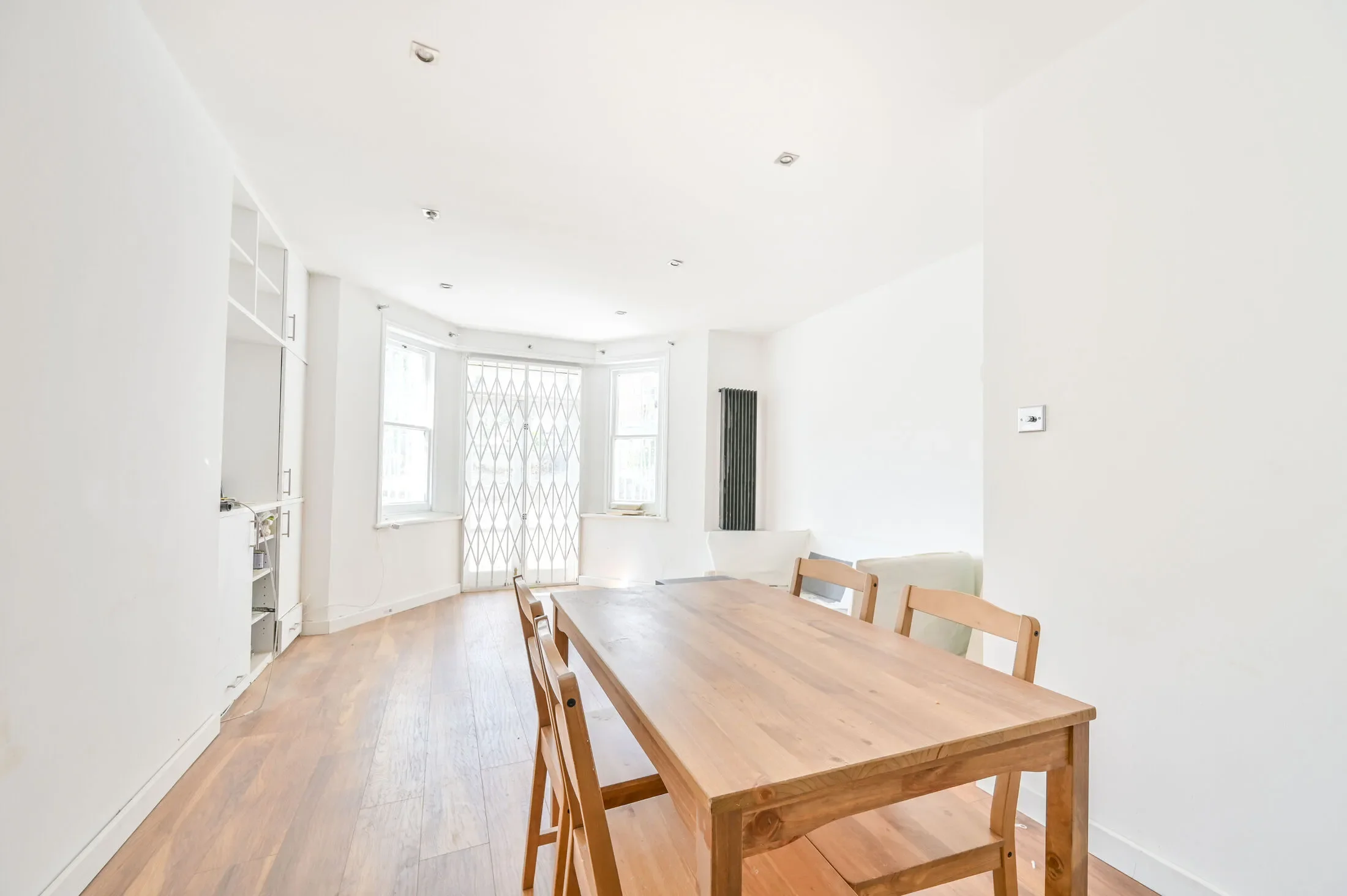 Flat St Quintin Avenue in Greater London