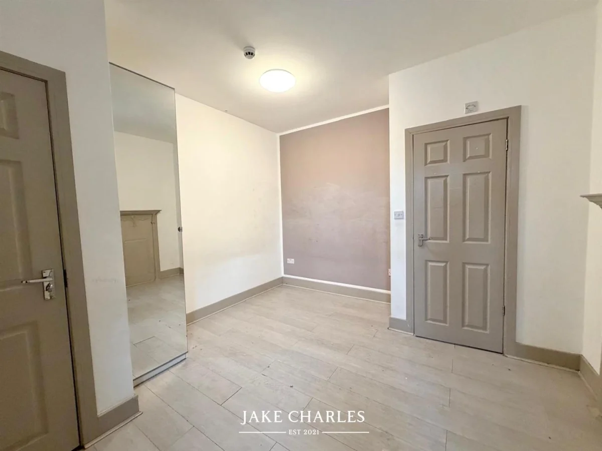 Room Bond Street in Greater London