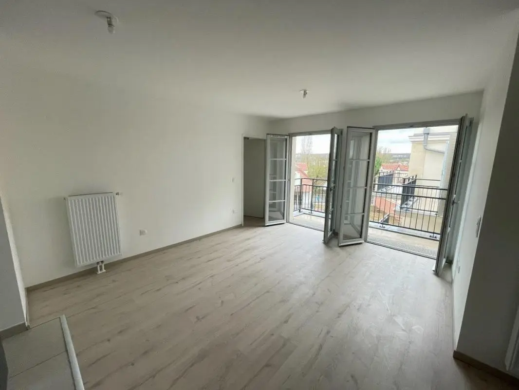Flat Rue de l'Estacade in Compiègne