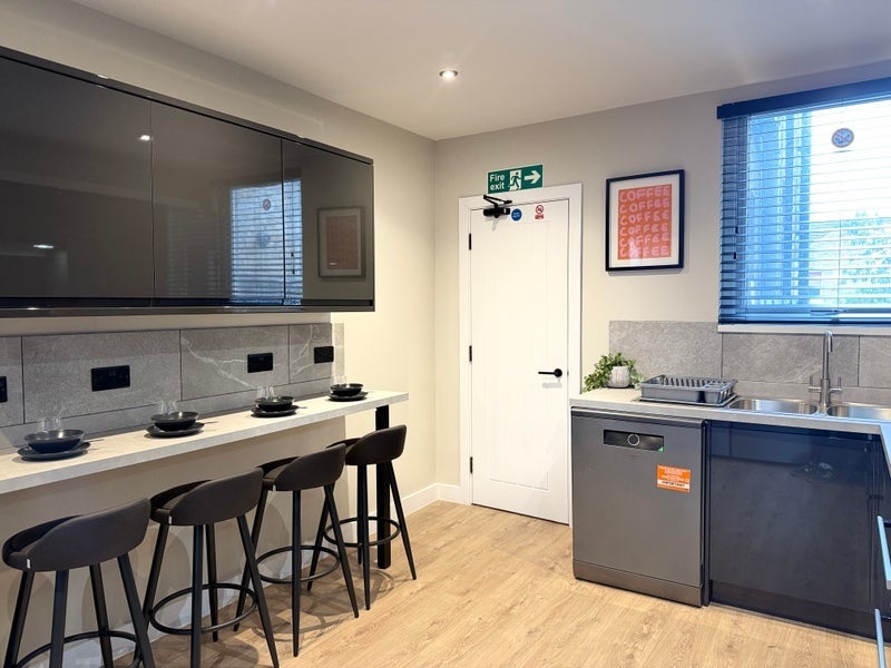 Room Douglas Road in Maidstone