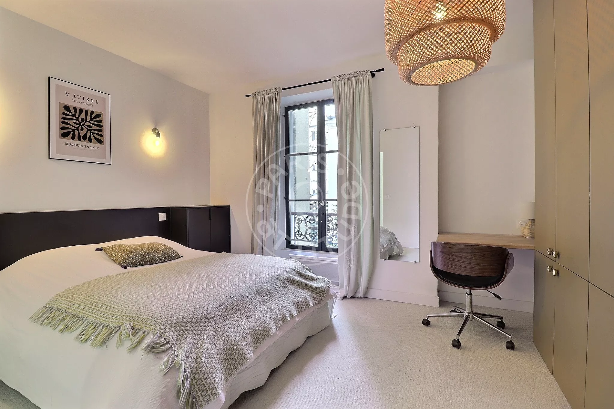 Flat Rue des Apennins in Paris
