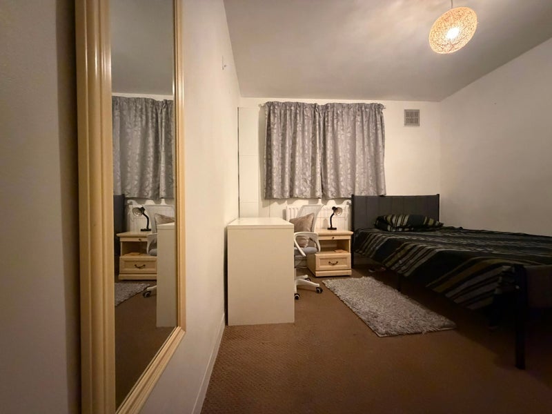 Room Whitnell Way in Greater London
