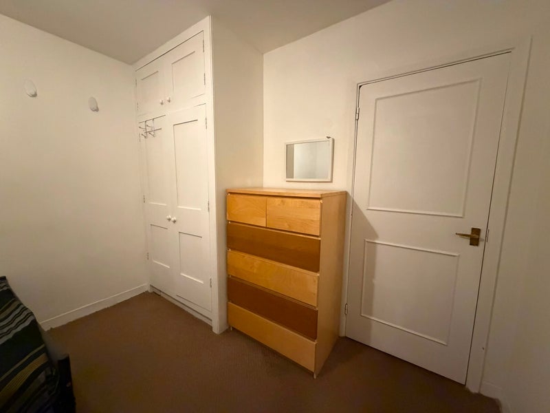 Room Whitnell Way in Greater London
