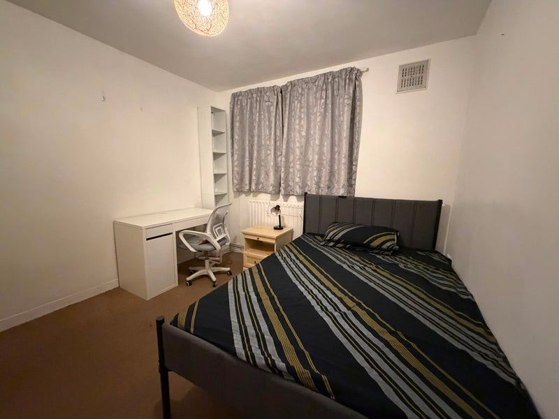 Room Whitnell Way in Greater London