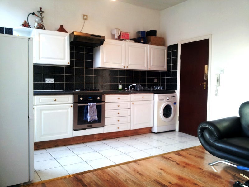Room Beresford Road in Greater London