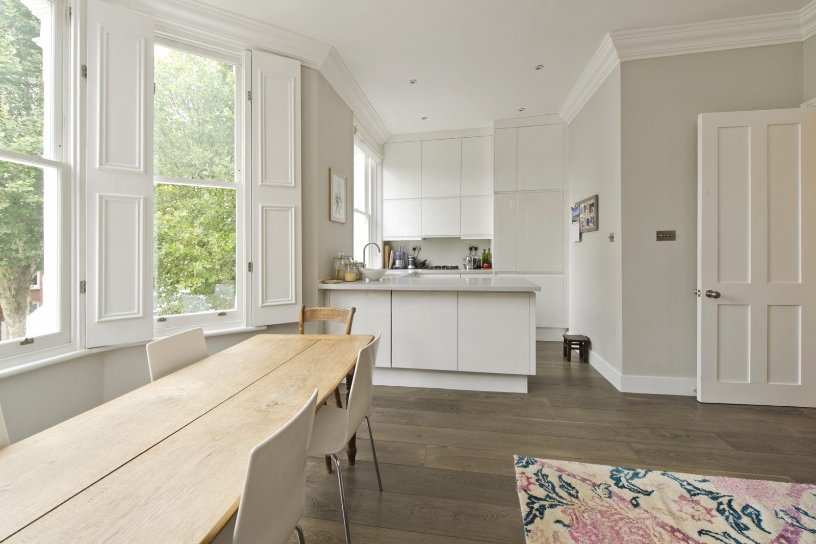 Flat St Quintin Avenue in Greater London