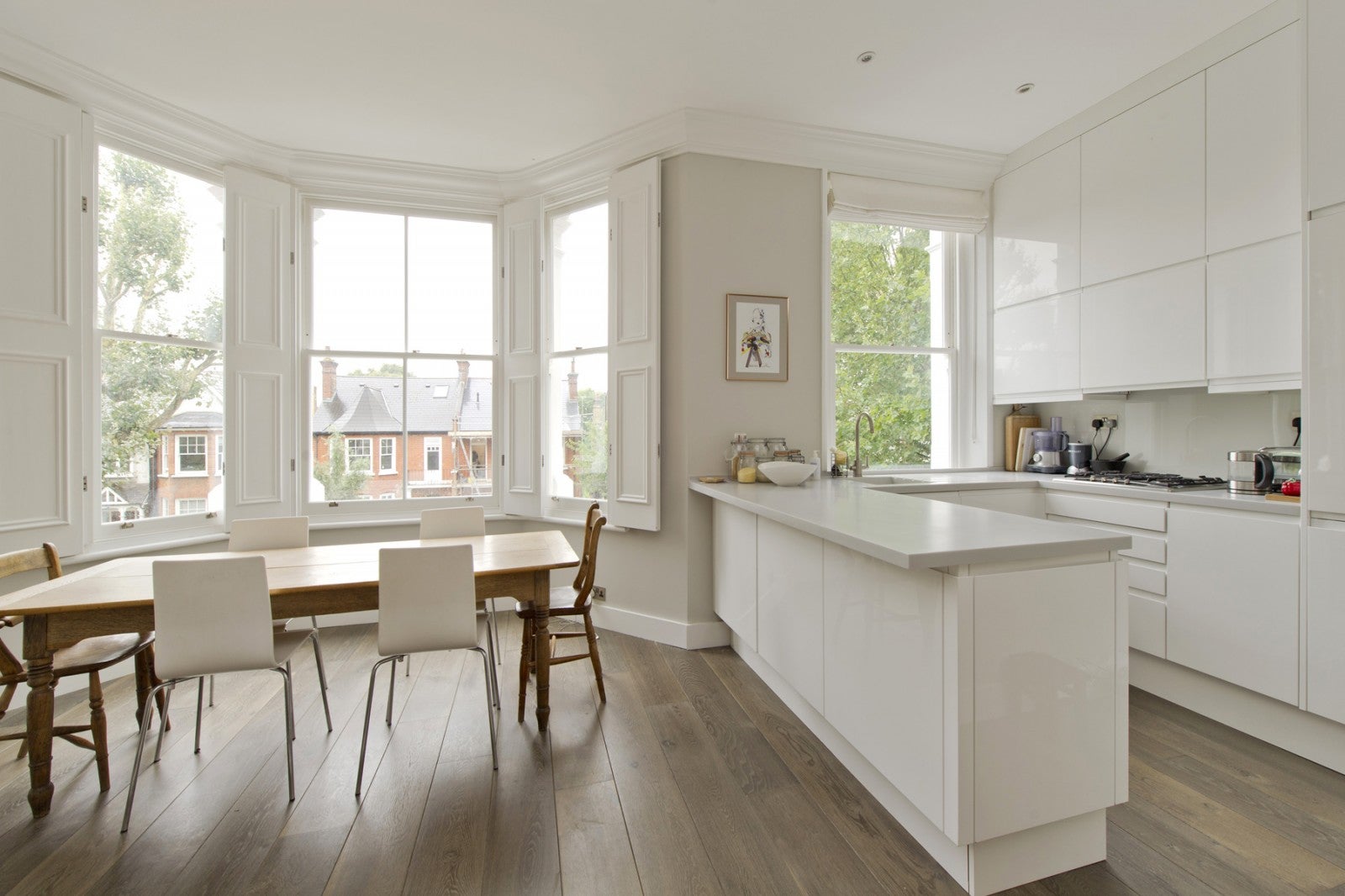 Flat St Quintin Avenue in Greater London