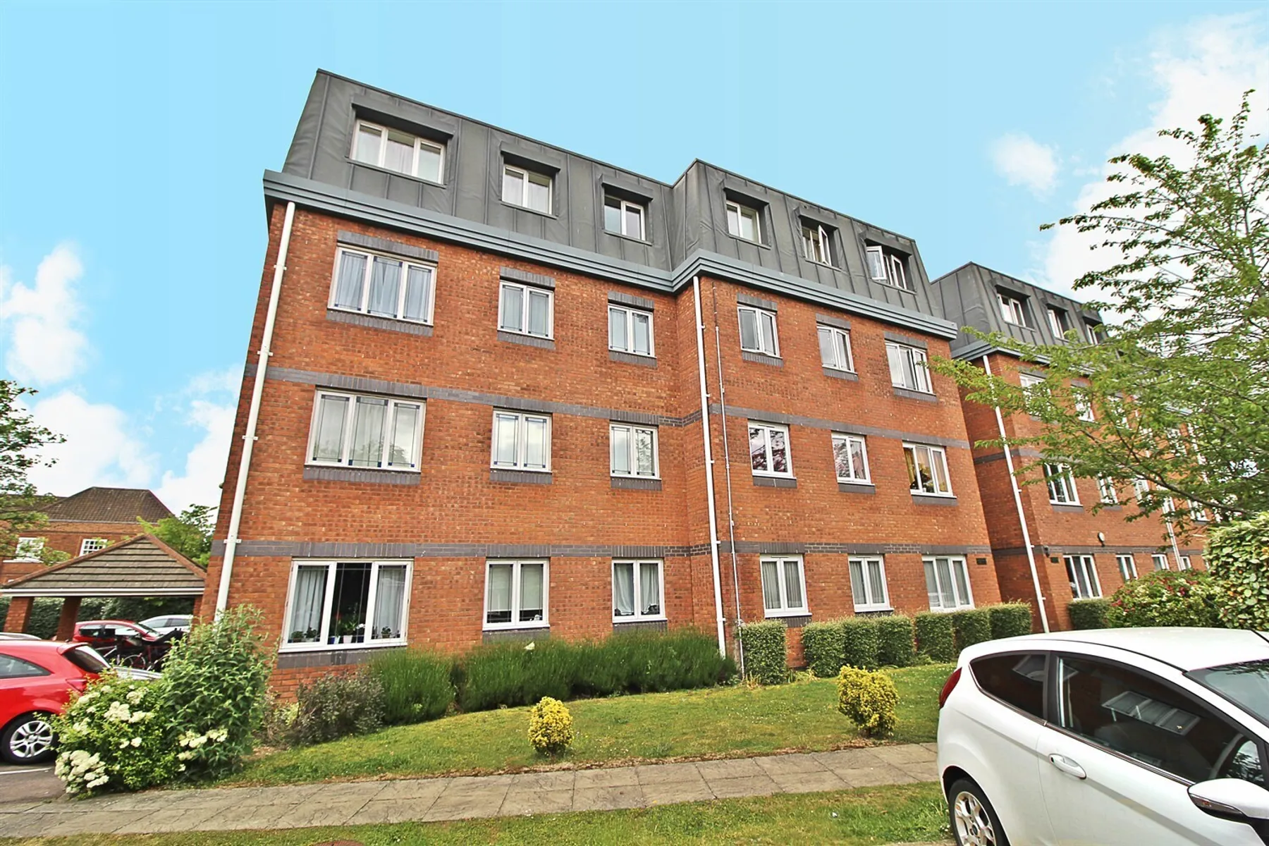 Flat Endymion Mews in Welwyn Hatfield
