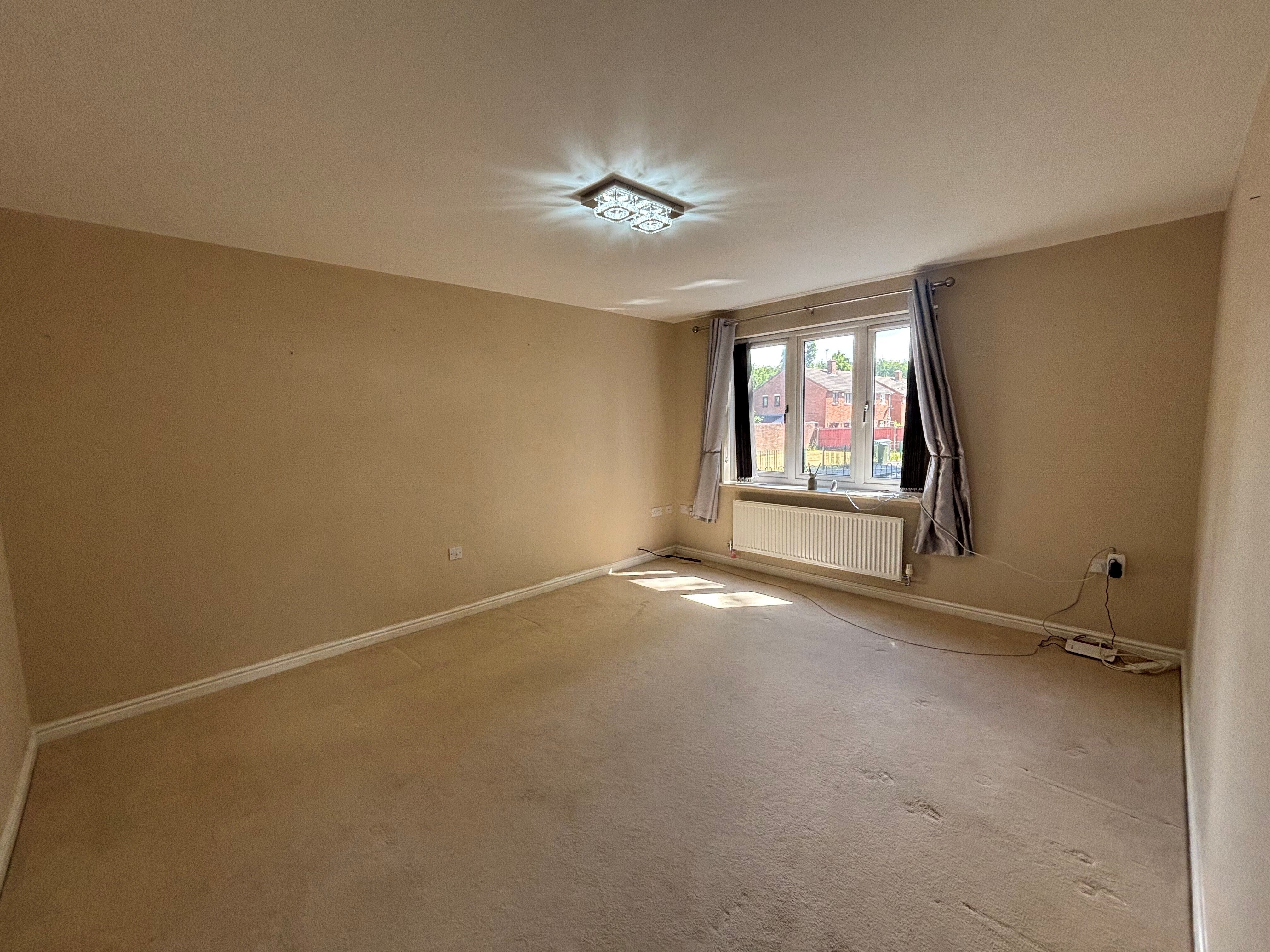Flat Victor Close in Wolverhampton