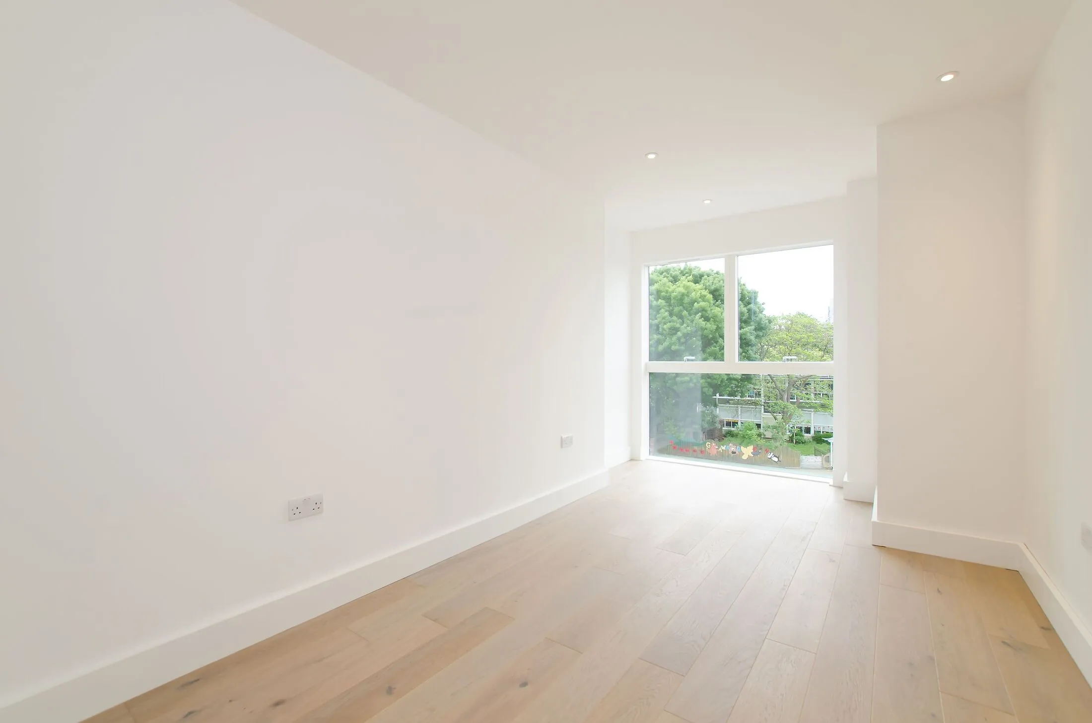 Flat Stewarts Road in London